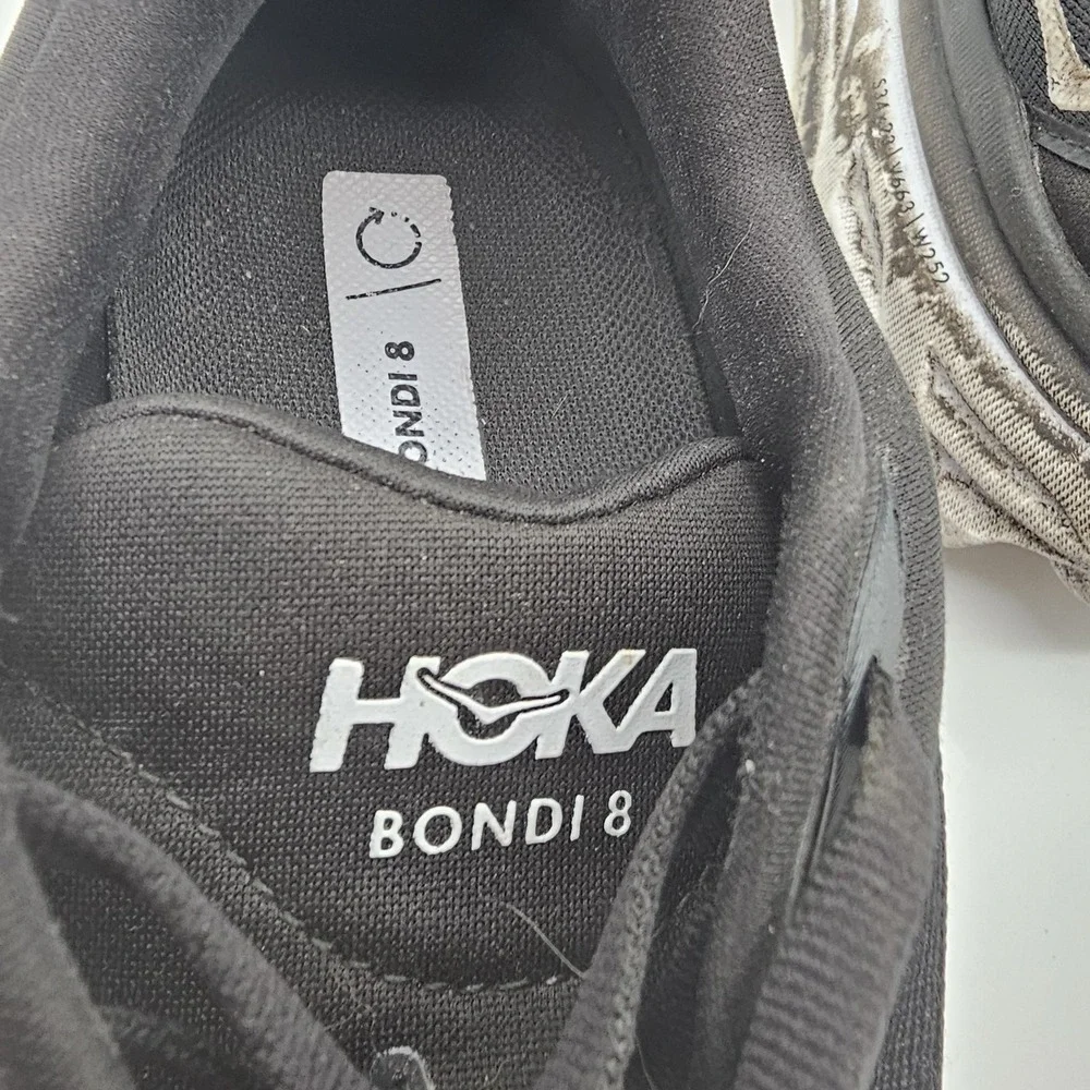 Hoka One One Bondi 8 Shoes Womens Size 7.5‎ Black Running Sneakers 1127952-BWHT